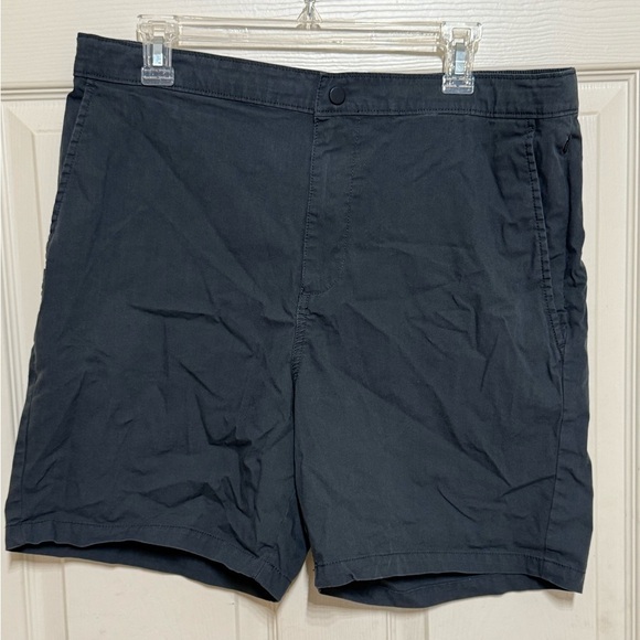 Mens Old Navy Grey Shorts Size Large-with drawstring and stretchy waist - Picture 1 of 9